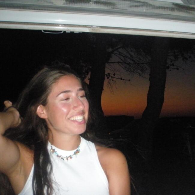 Babysitter in Milan: Angela