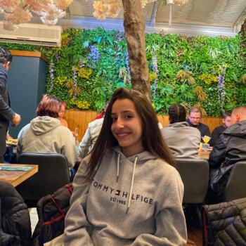 Babysitter in Mauguio: Paola