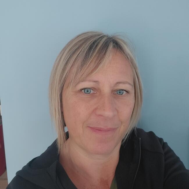 Babysitter in Verdun-sur-le-Doubs: Katia
