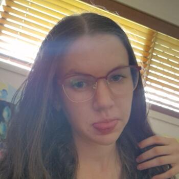 Babysitter in Bundaberg: Tallara