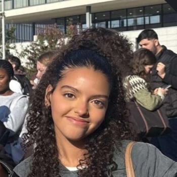 Babysitter in Issy-les-Moulineaux: Mélissa