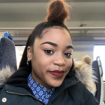 Babysitter Croydon: Bruna