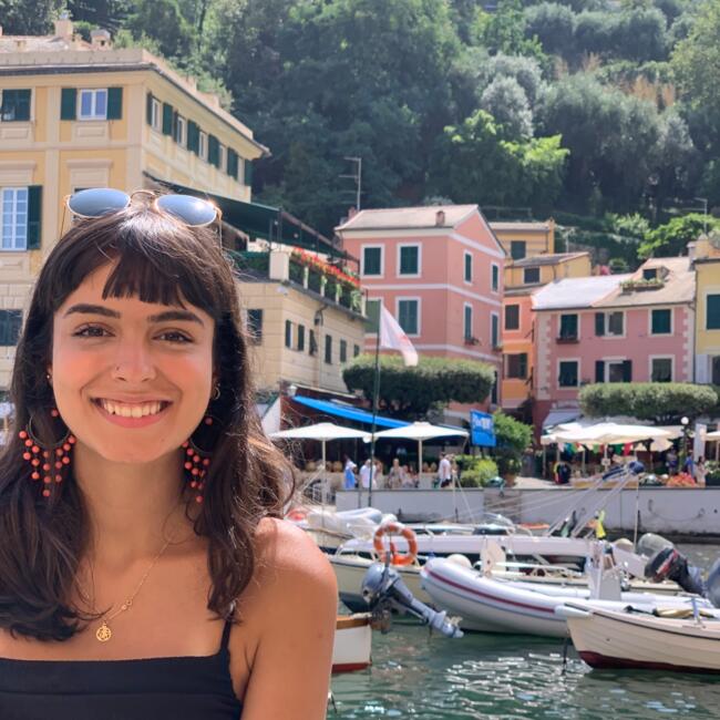 Babysitter in Porto: Sara