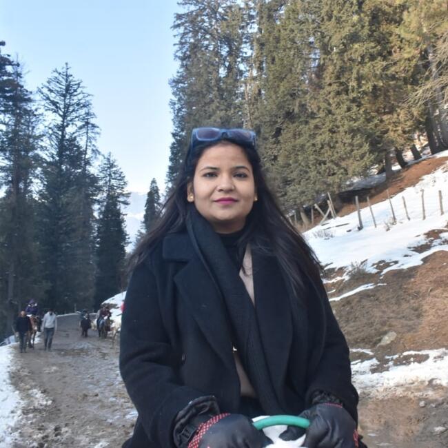 Babysitter in Pune: Suman