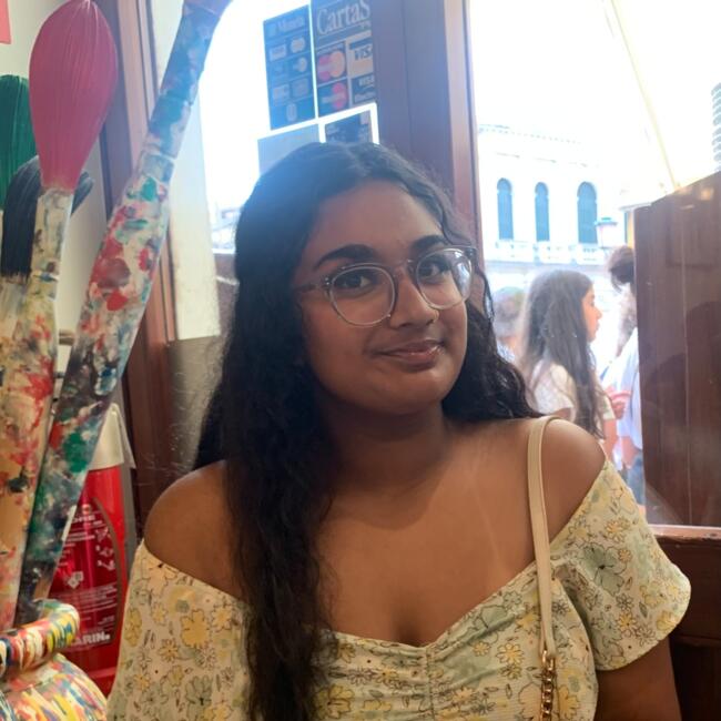 Babysitter in Oakville: Tara