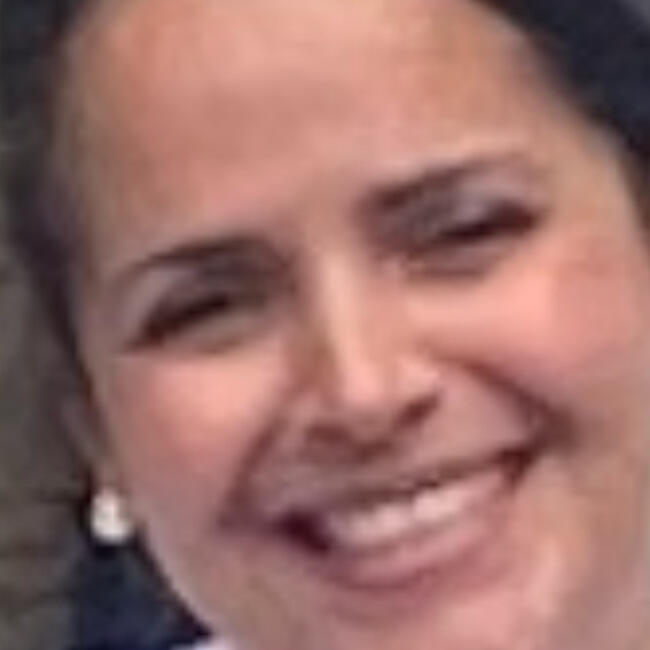 Babysitter in Achères: Malika