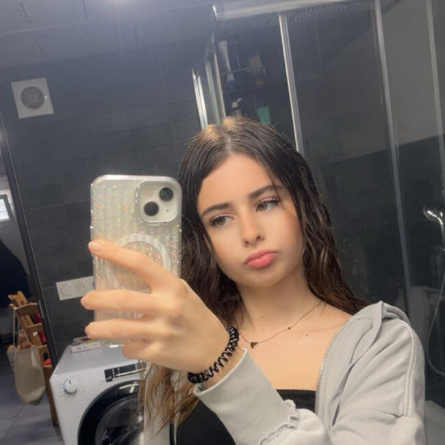 Babysitter in Saint-Louis: Noemi