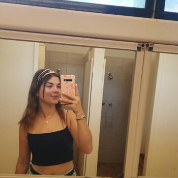 Babysitter Gold Coast: Celia