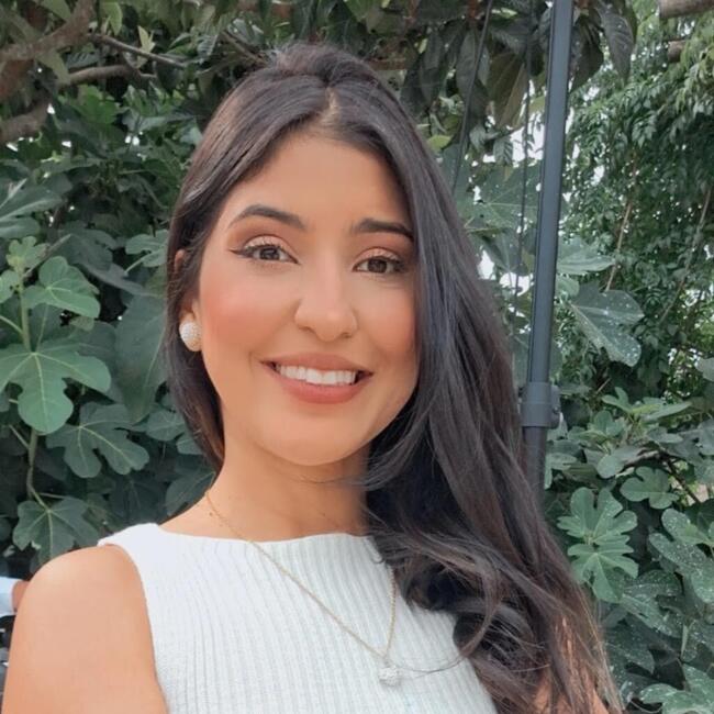 Babysitter in São Domingos de Rana: Dayana Beatriz