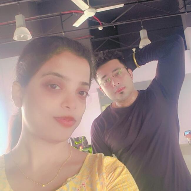 कोलकाता में बेबीसिटिंग की नौकरी: Tanmoy