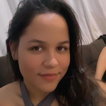 Babysitting job in Águas Lindas de Goiás: babysitting job Danielly