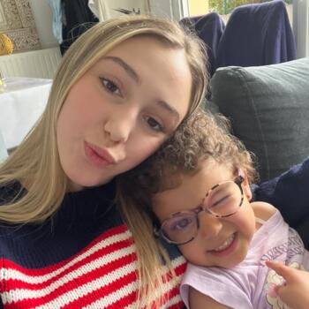 Babysitter in Osny: Angelina