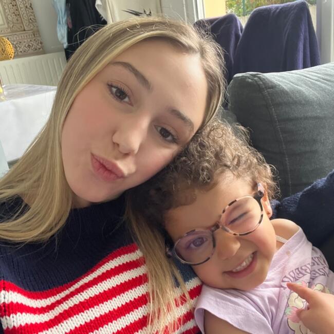 Babysitter in Osny: Angelina