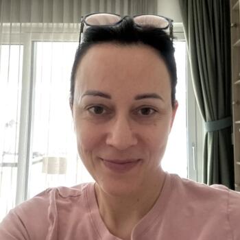 Nanny munka Budapest területén: bébiszitter munka Eszter