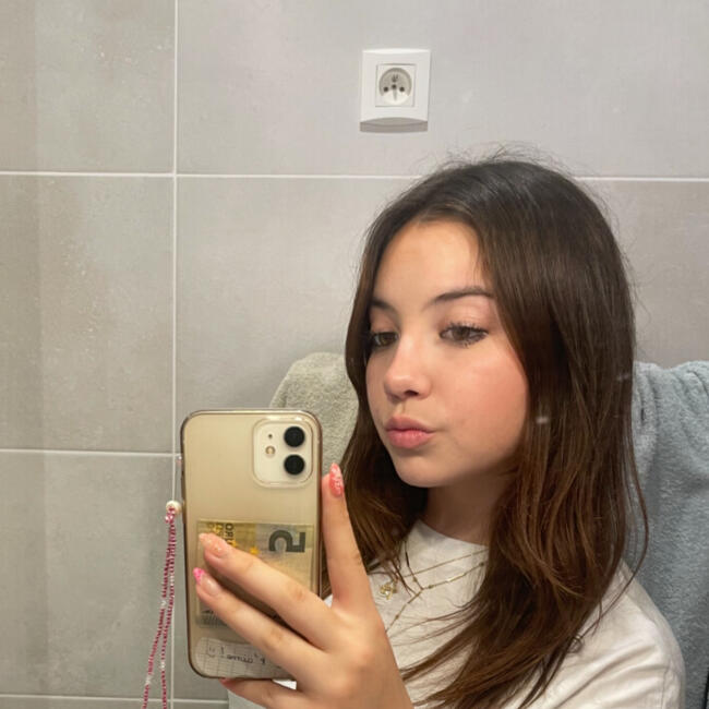 Babysitter in Albias: Emma