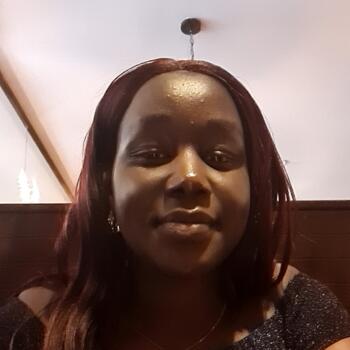 Babysitter in Lower Hutt: Atong