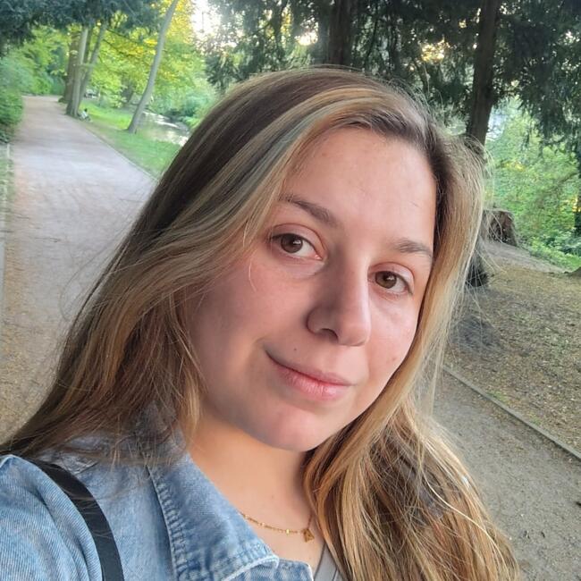 Auklė Berlynas: Aylen