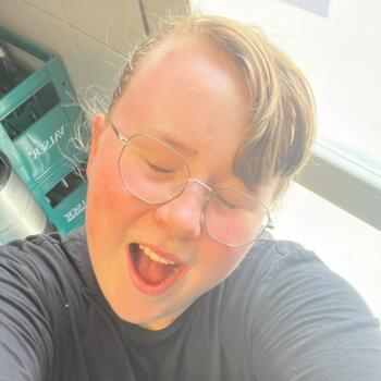 Baby-sitter in Würenlos: Celine