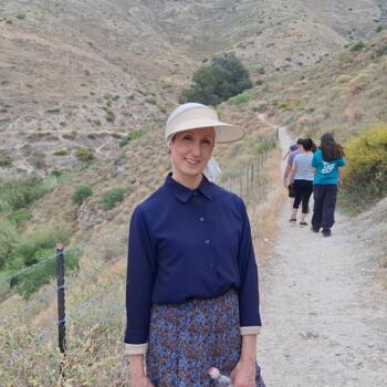 Babysitter in Netanya: רונית