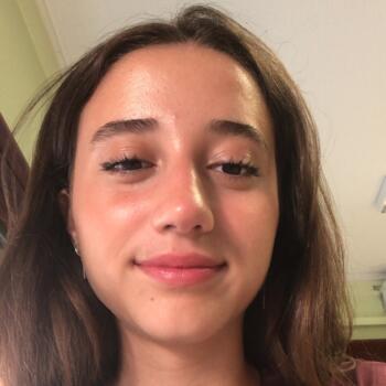 Babysitter in Carnaxide: Mariana