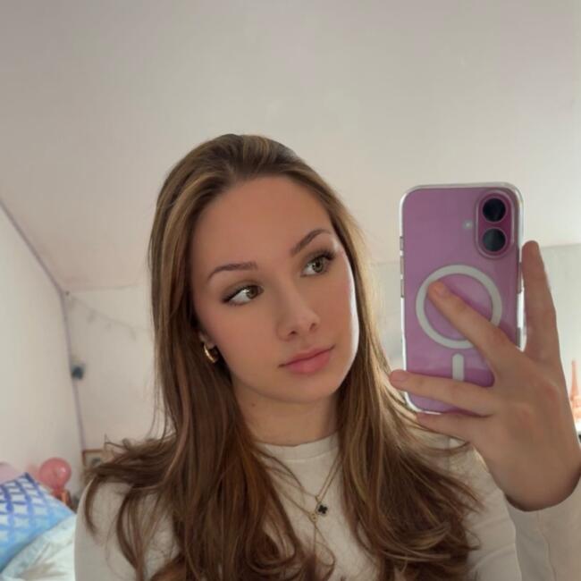 Babysitter in Michery: Cassandre