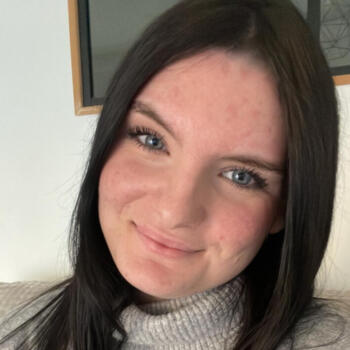 Baby-sitter Vienne: Alicia