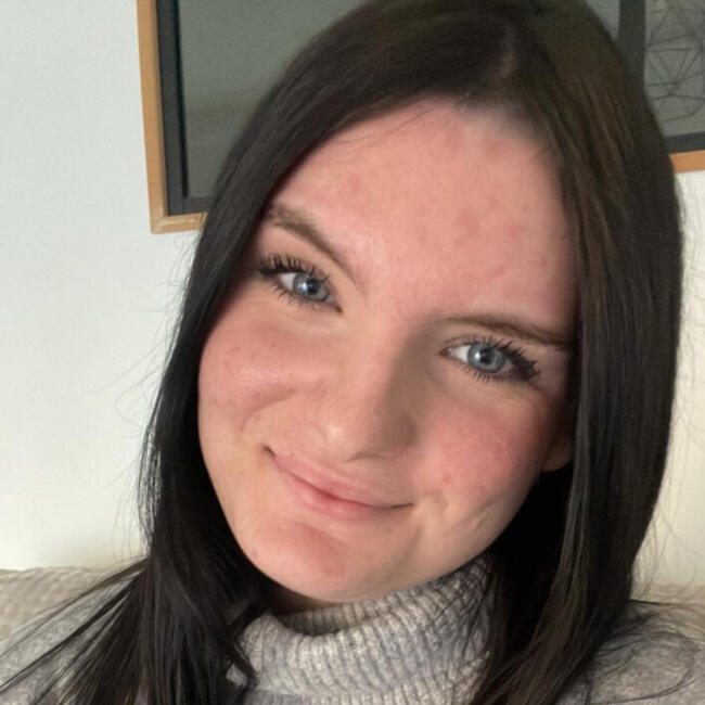 Babysitter in Vienne: Alicia