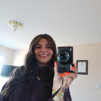 Baby-sitter in Oakville: Maria