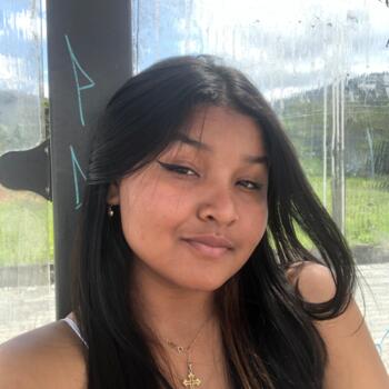 Babysitter Blumenau: Ana clara