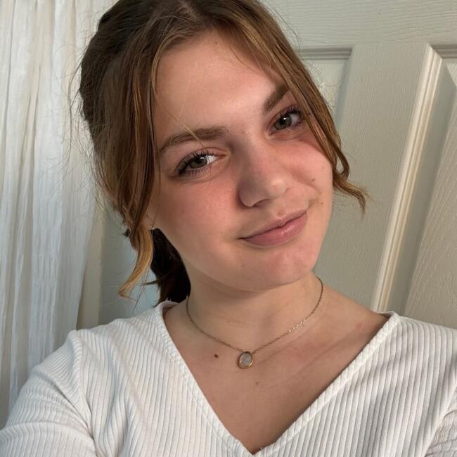 Babysitter in Lititz: Claire