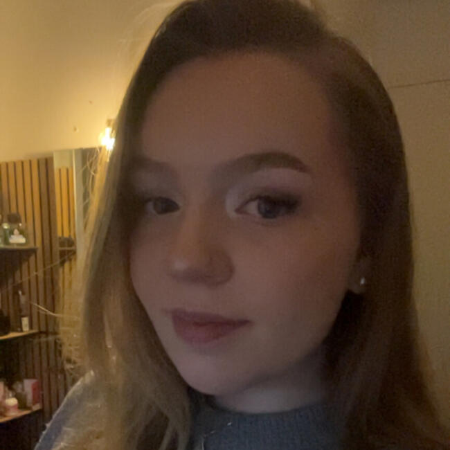 Babysitter in Niort: Clara