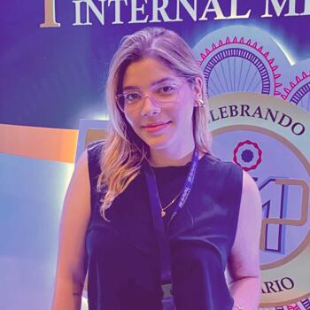 Babysitter in Fernando de la Mora: Marla