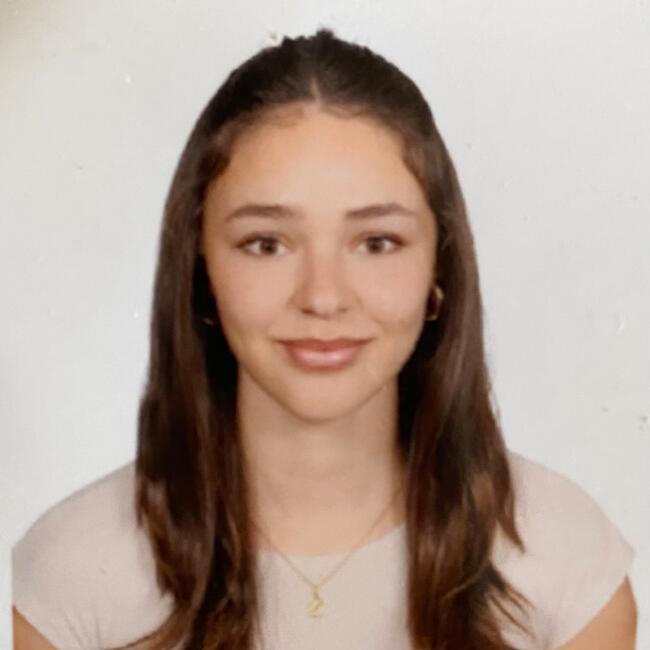 Babysitter in Alicante: Maria