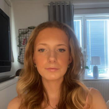 Barnvakt i Lerum: Ella