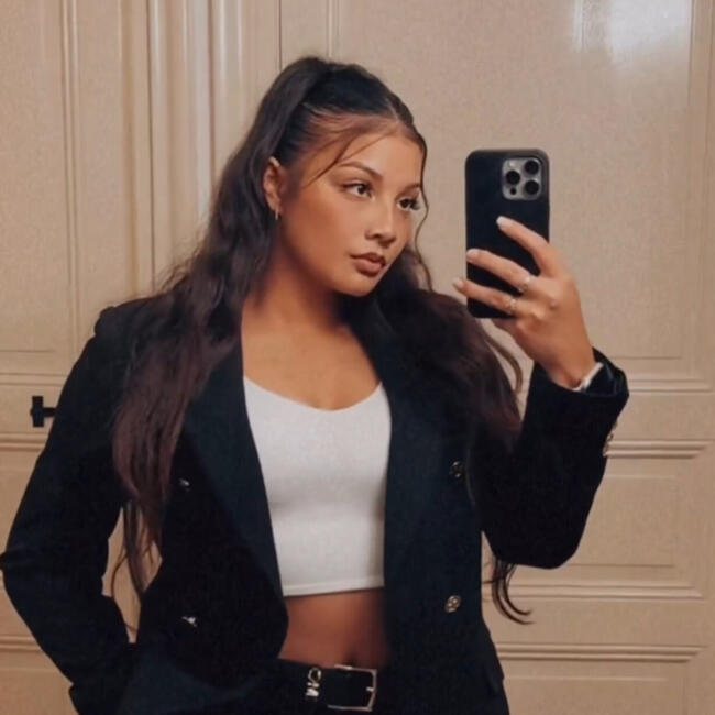 Babysitter in Flushing: Rowena