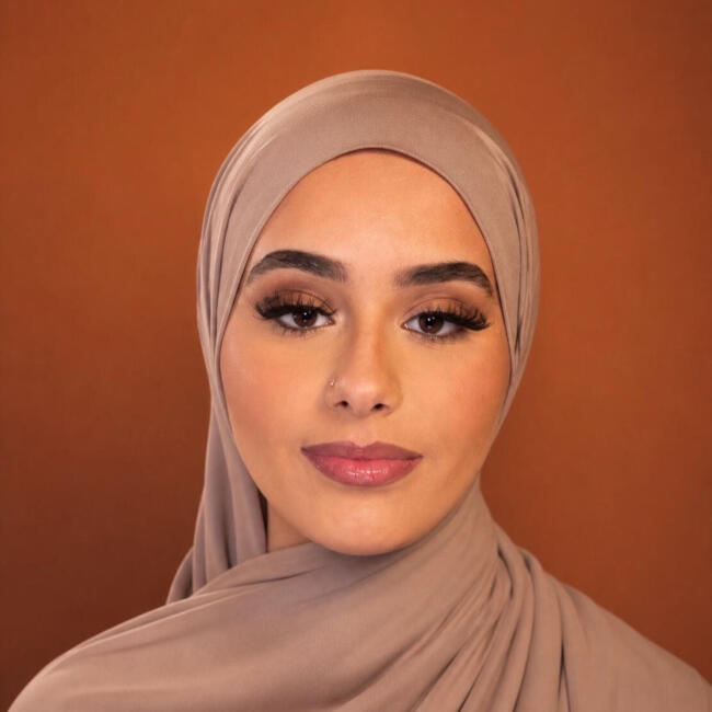 Babysitter in Lamblore: Soukaina
