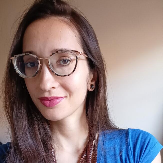 Emprego de babá em Três Lagoas: Loraine