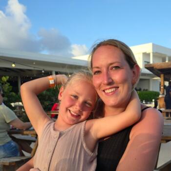 Ouder Hendrik-Ido-Ambacht: Angela