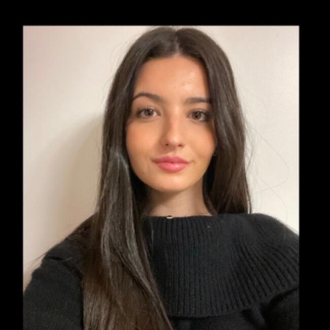 Babysitter in Guimarães: Gabriela