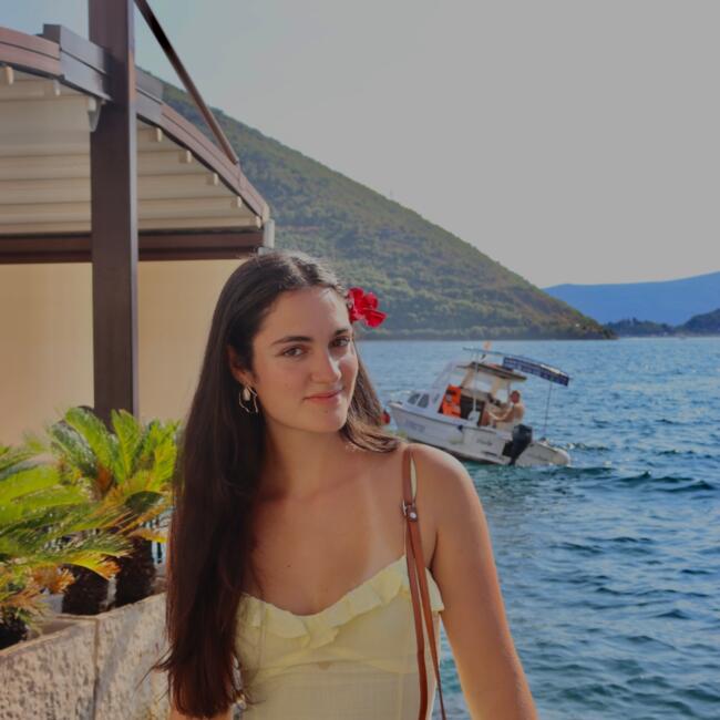 Babysitter em Moita: Joana