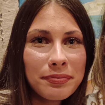 Babysitter in Galway: Dora