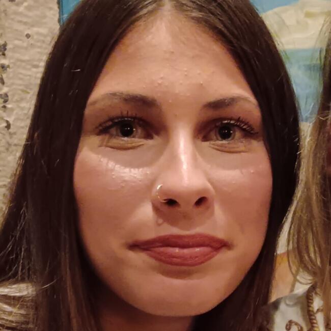 Babysitter in Galway: Dora