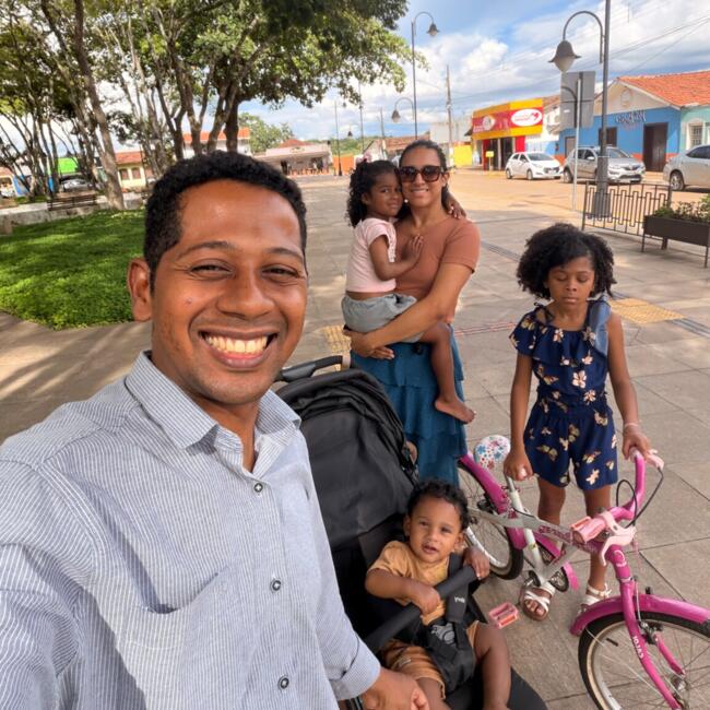 Emprego de babá em Cuiabá: Ivam
