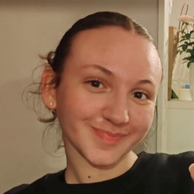 Babysitter in Houilles: Kelya