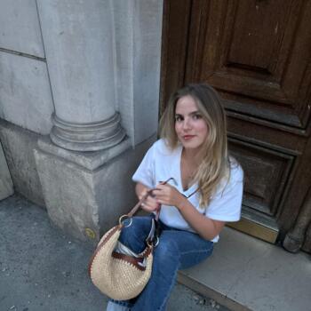 Babysitter in Paris: Kassandre