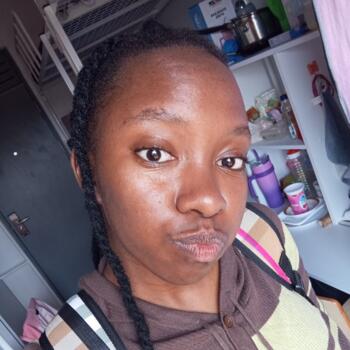 Babysitter in Nairobi: Esther