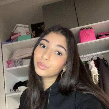 Babysitter in Oegstgeest: Nina