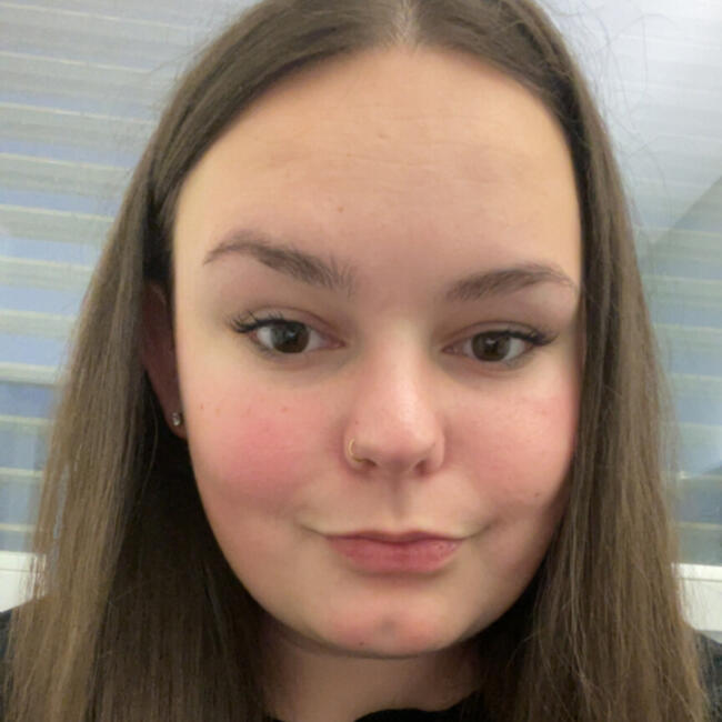 Babysitter in Coulommiers: Lawena