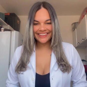 Babysitter in Belo Horizonte: Geovanna