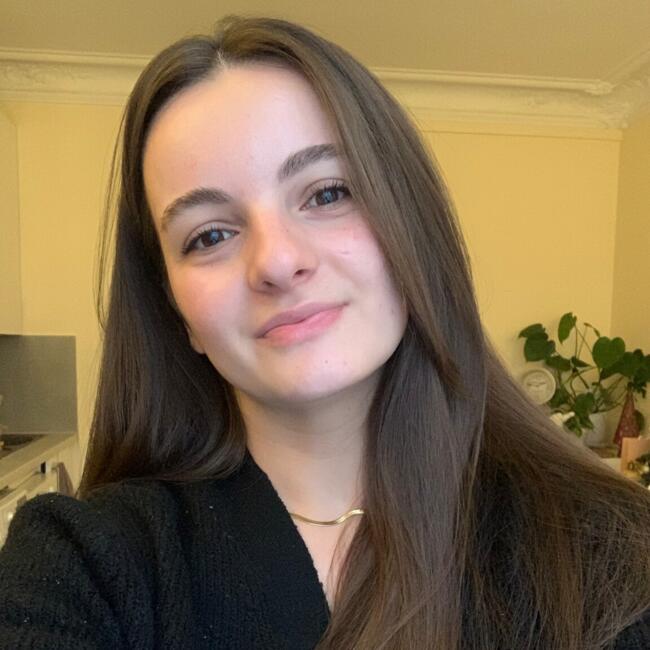 Babysitter in Paris: Eleonore